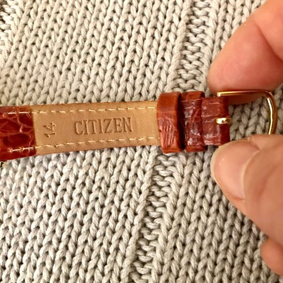 Citizen Quartz Women's watch with leather strap, like new - Picture 4 of 8